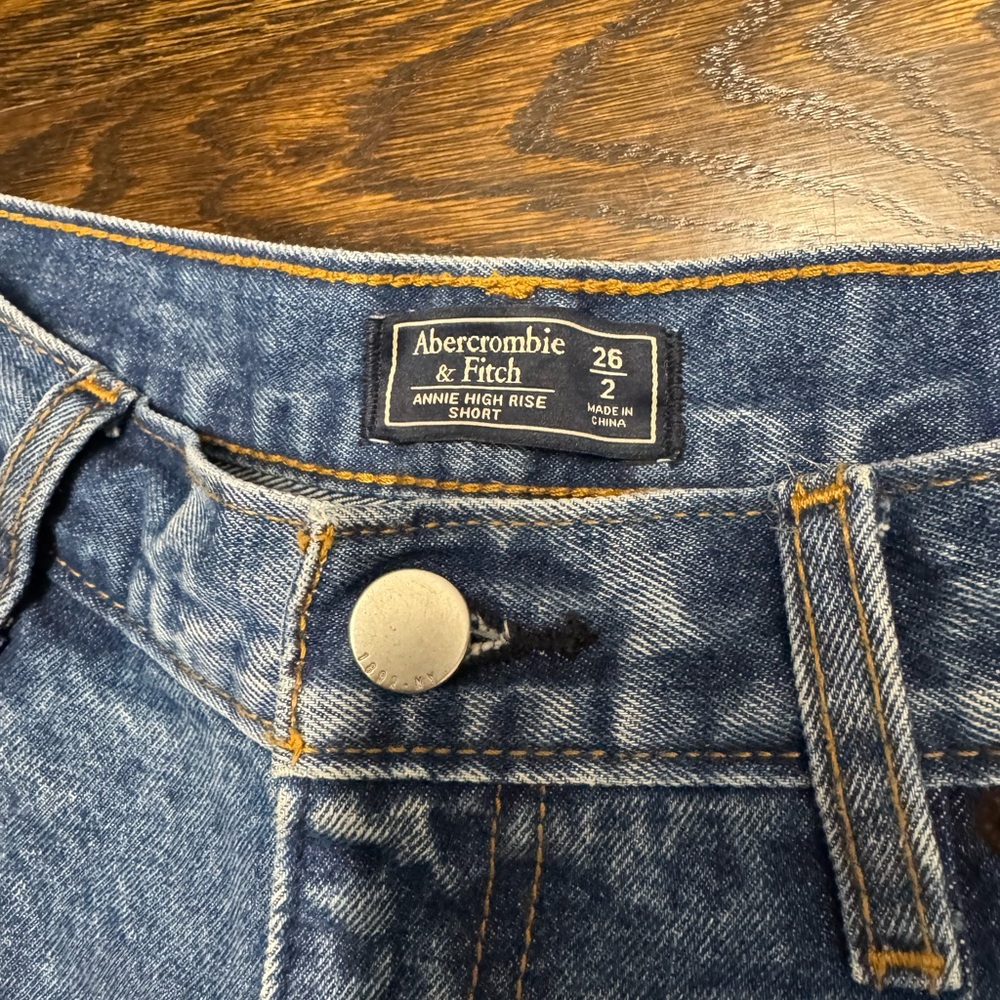 Abercrombie & Fitch Blue High-Rise Jean Shorts, Size: 26 - Picture 4 of 7